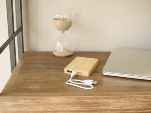 Bamboo power bank. (4000 mAh) - Image 4