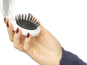 Brush and mirror in a recycled case - Image 4