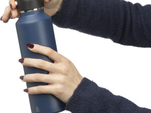Recycled stainless steel double walled bottle (600ml) - Image 3
