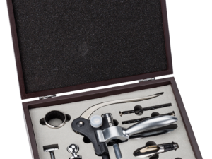 Wine gift set (9pc) - Image 5